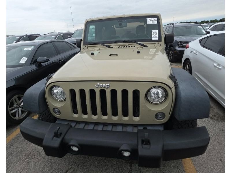 Used 2017 Jeep Wrangler Rubicon w/ Power Convenience Group AWD/4WD image 2