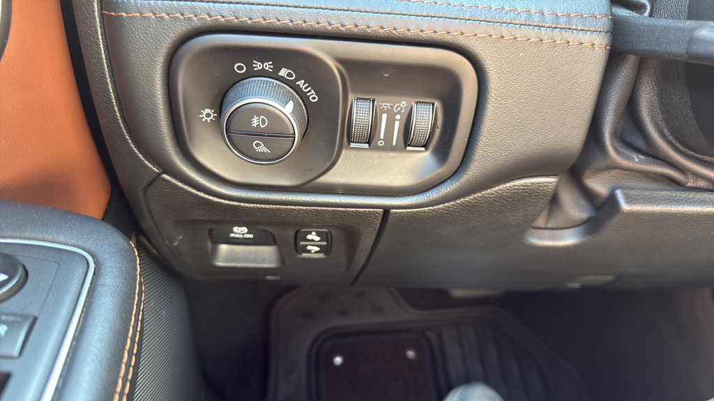 Used 2019 RAM 1500 Limited RWD image 30