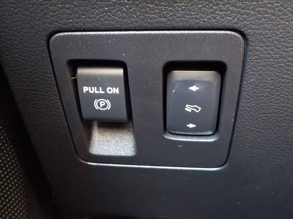 Used 2019 Ford Expedition Platinum image 25