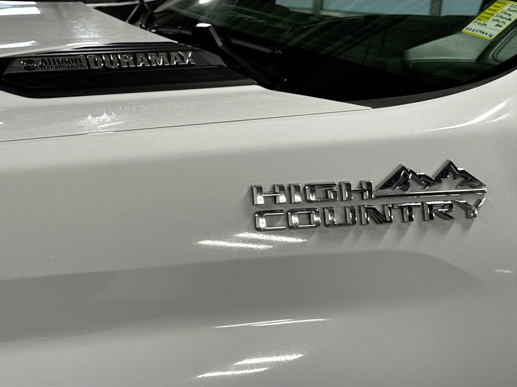 Used 2024 Chevrolet Silverado 3500 High Country w/ High Country Premium Package image 10