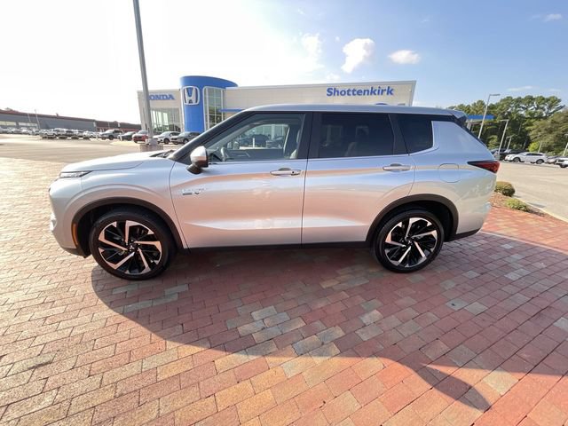 Used 2025 Mitsubishi Outlander SE AWD/4WD image 28