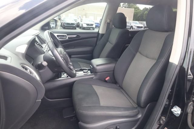 Used 2019 Nissan Pathfinder SV w/ SV All Weather Package AWD/4WD image 22