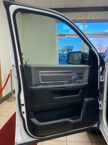 Used 2022 RAM 1500 Classic SLT w/ Electronics Group image 16