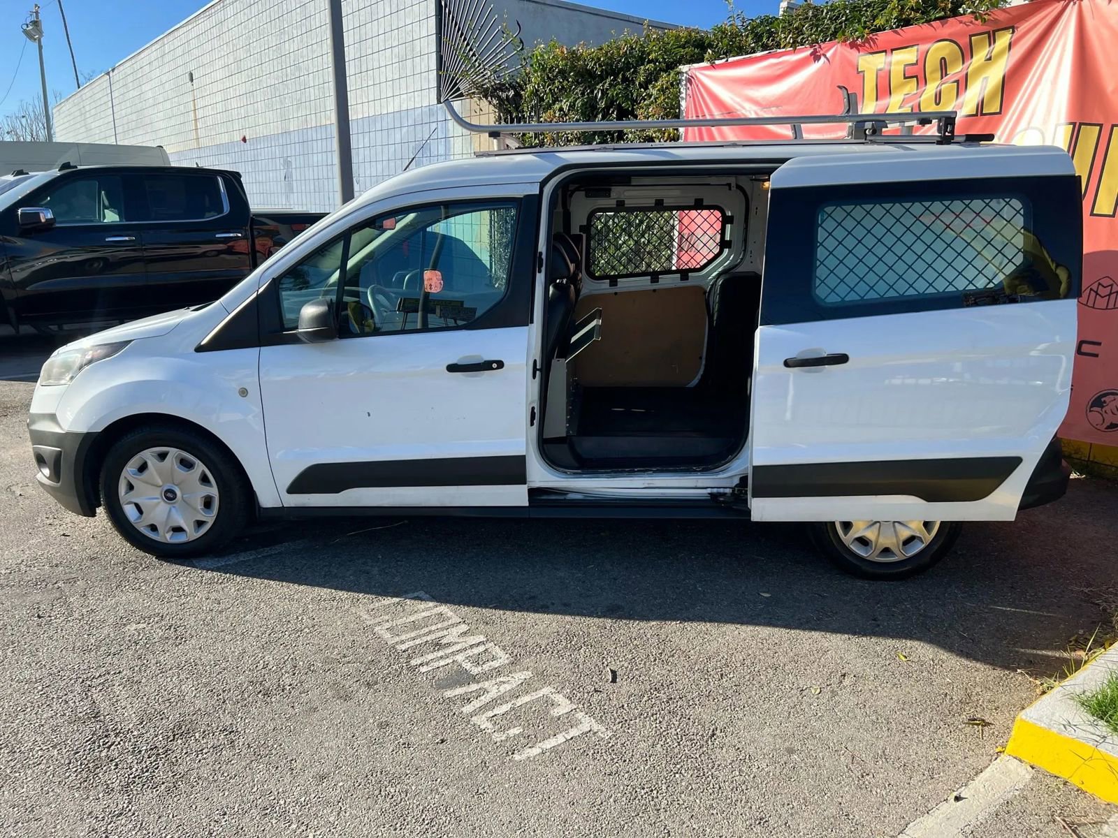 Used 2018 Ford Transit Connect XL image 6