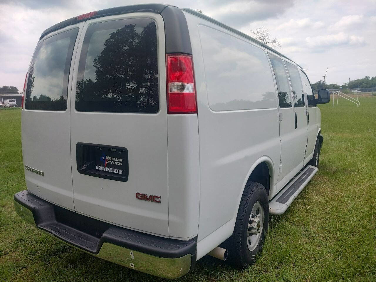 Used 2021 GMC Savana 2500 w/ Driver Convenience Package image 4