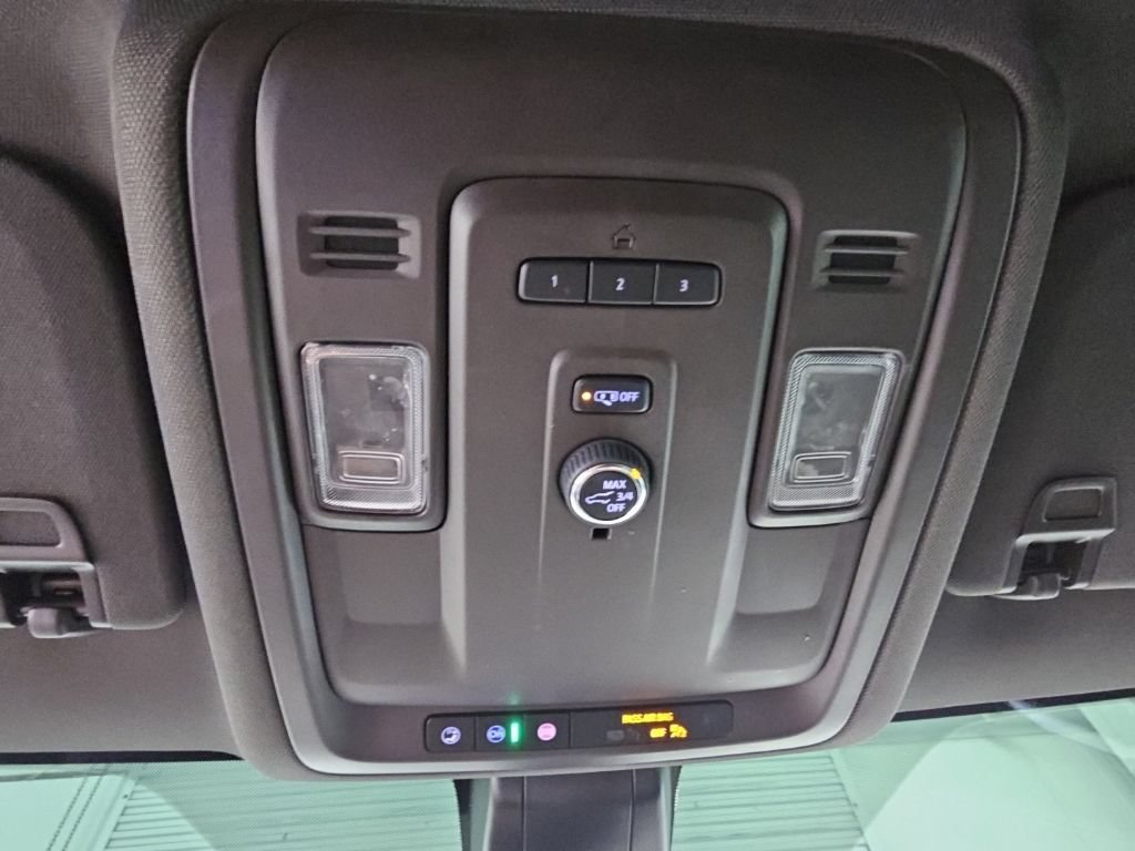 Used 2021 Chevrolet Suburban Z71 w/ Rear Media and Nav Package AWD/4WD image 25