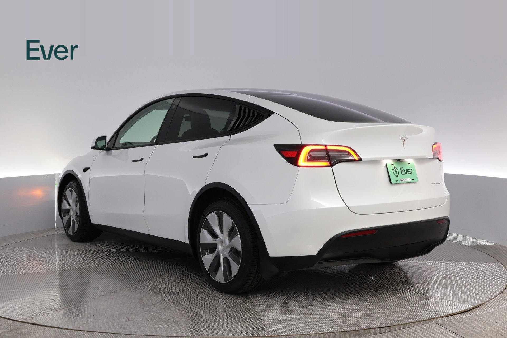 Used 2023 Tesla Model Y Long Range AWD/4WD image 17