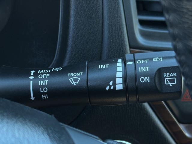 Used 2018 Nissan Pathfinder Platinum AWD/4WD image 34