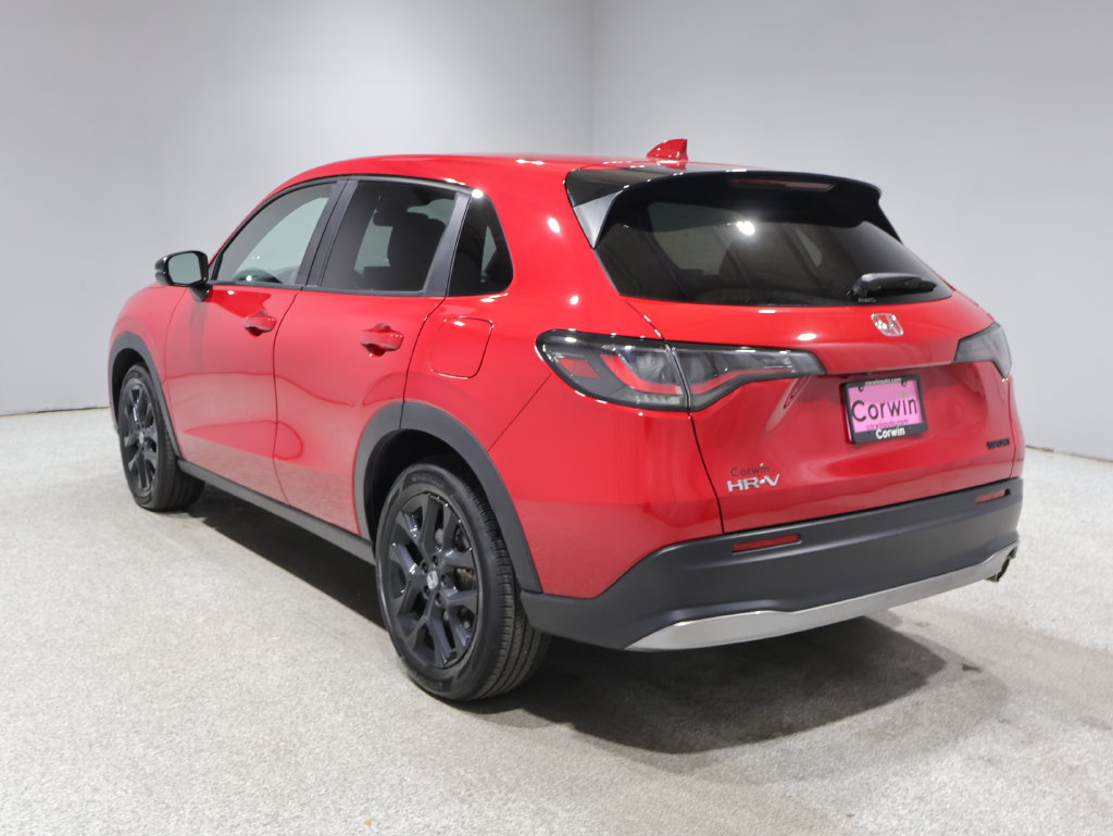 Used 2025 Honda HR-V Sport image 5