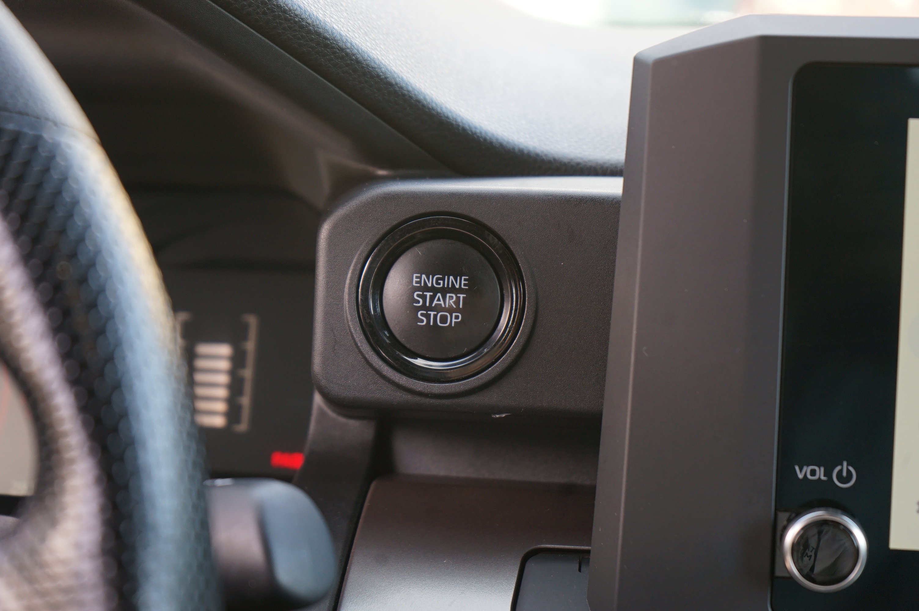 Used 2025 Toyota Tacoma SR5 AWD/4WD image 22