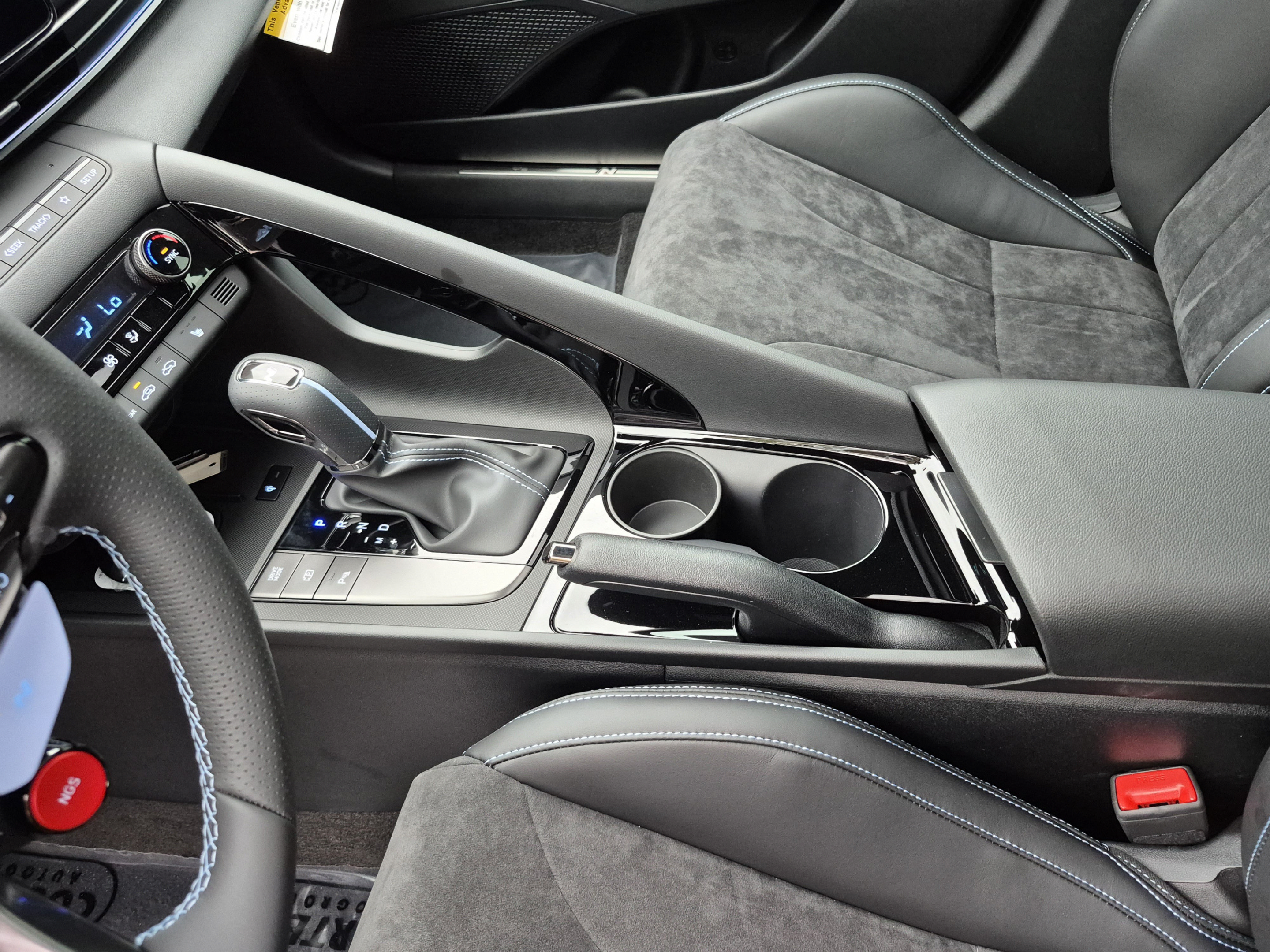 New 2026 Hyundai Elantra N FWD image 21