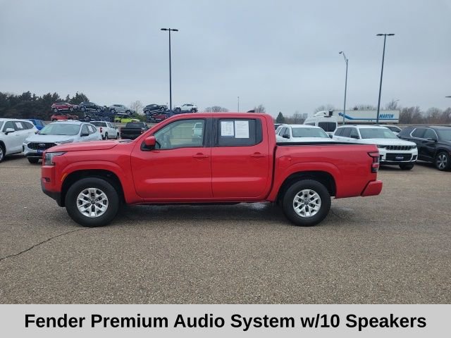 Used 2024 Nissan Frontier SV image 3