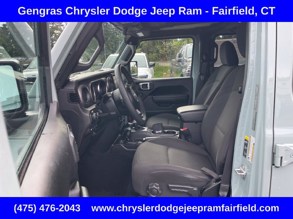 Certified 2023 Jeep Wrangler Unlimited w/ Sun & Screen Package AWD/4WD image 46