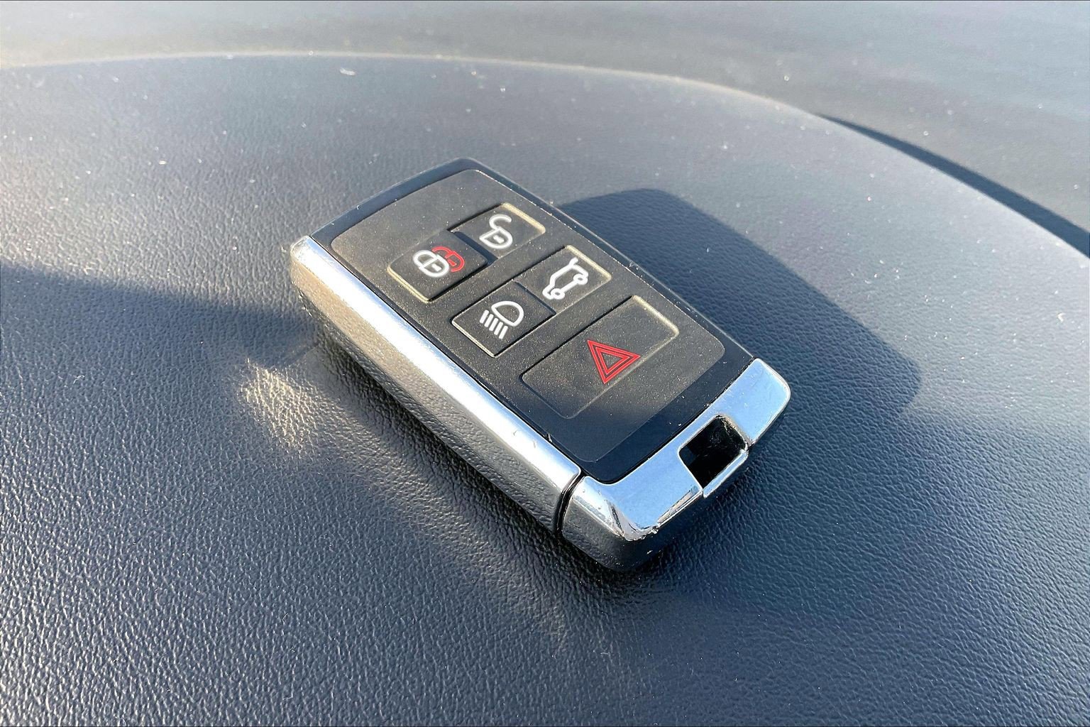 Used 2021 Land Rover Range Rover Sport HST AWD/4WD image 14