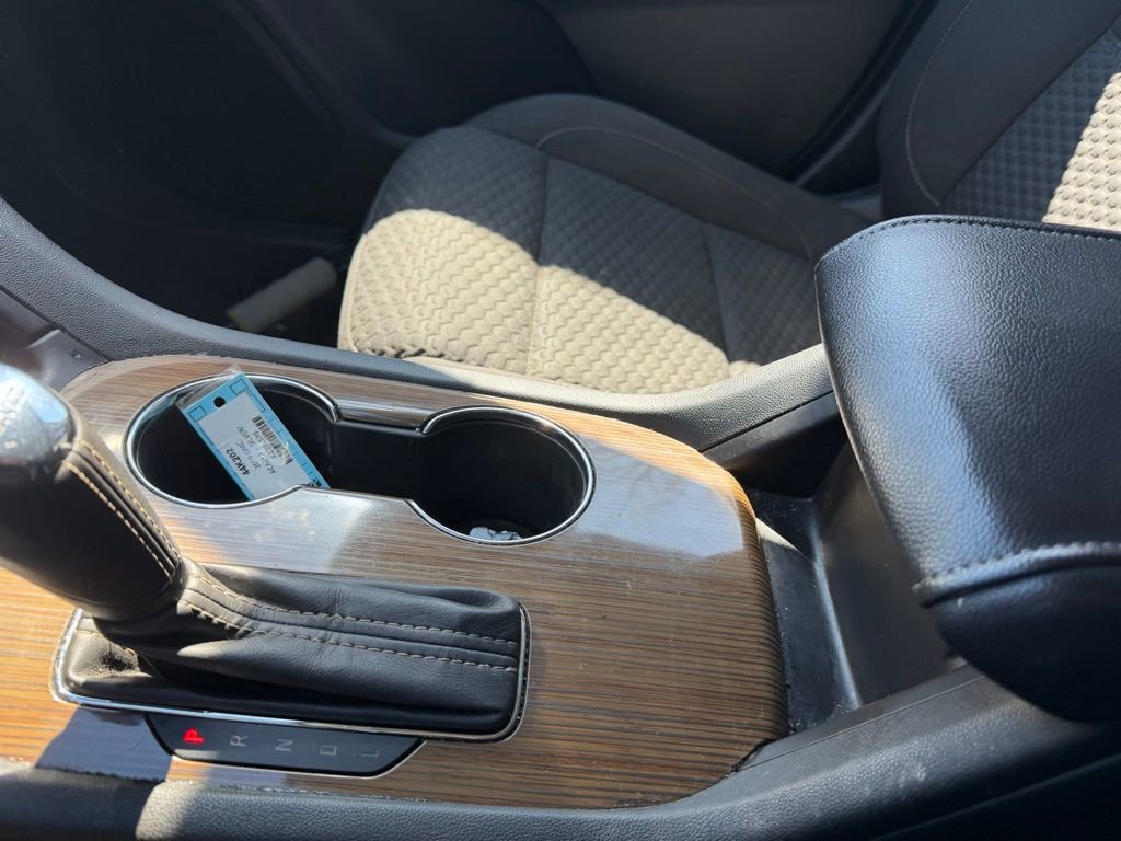 Used 2019 GMC Acadia SLE image 18