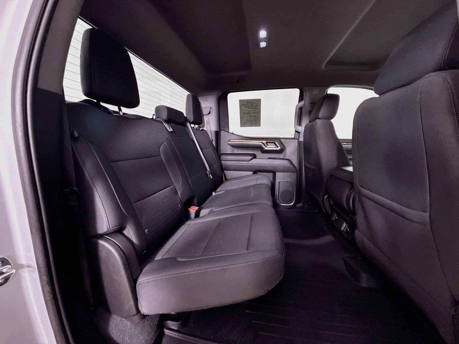 Used 2022 Chevrolet Silverado 1500 LT AWD/4WD image 27