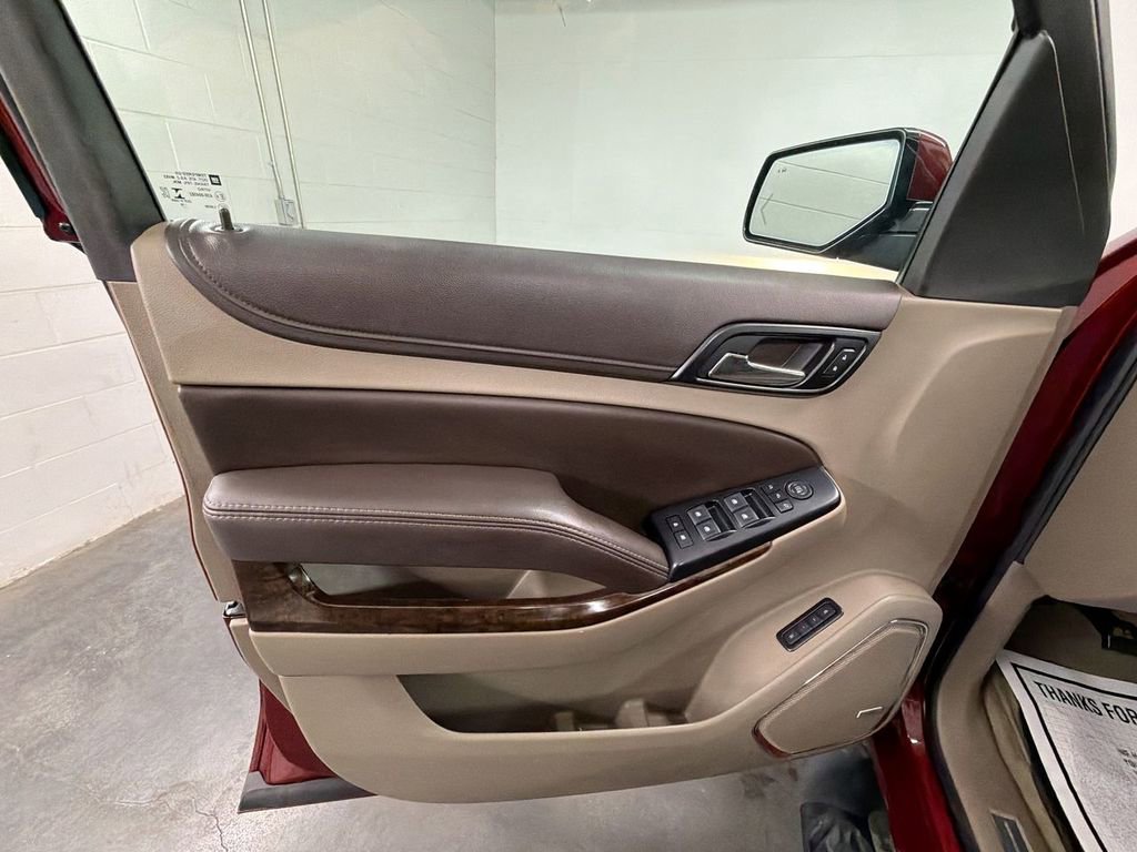 Used 2018 Chevrolet Suburban LT image 22