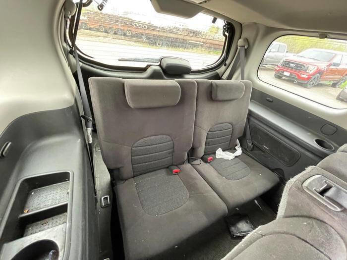 Used 2005 Nissan Pathfinder SE w/ (P01) Se Premium Pkg RWD image 33
