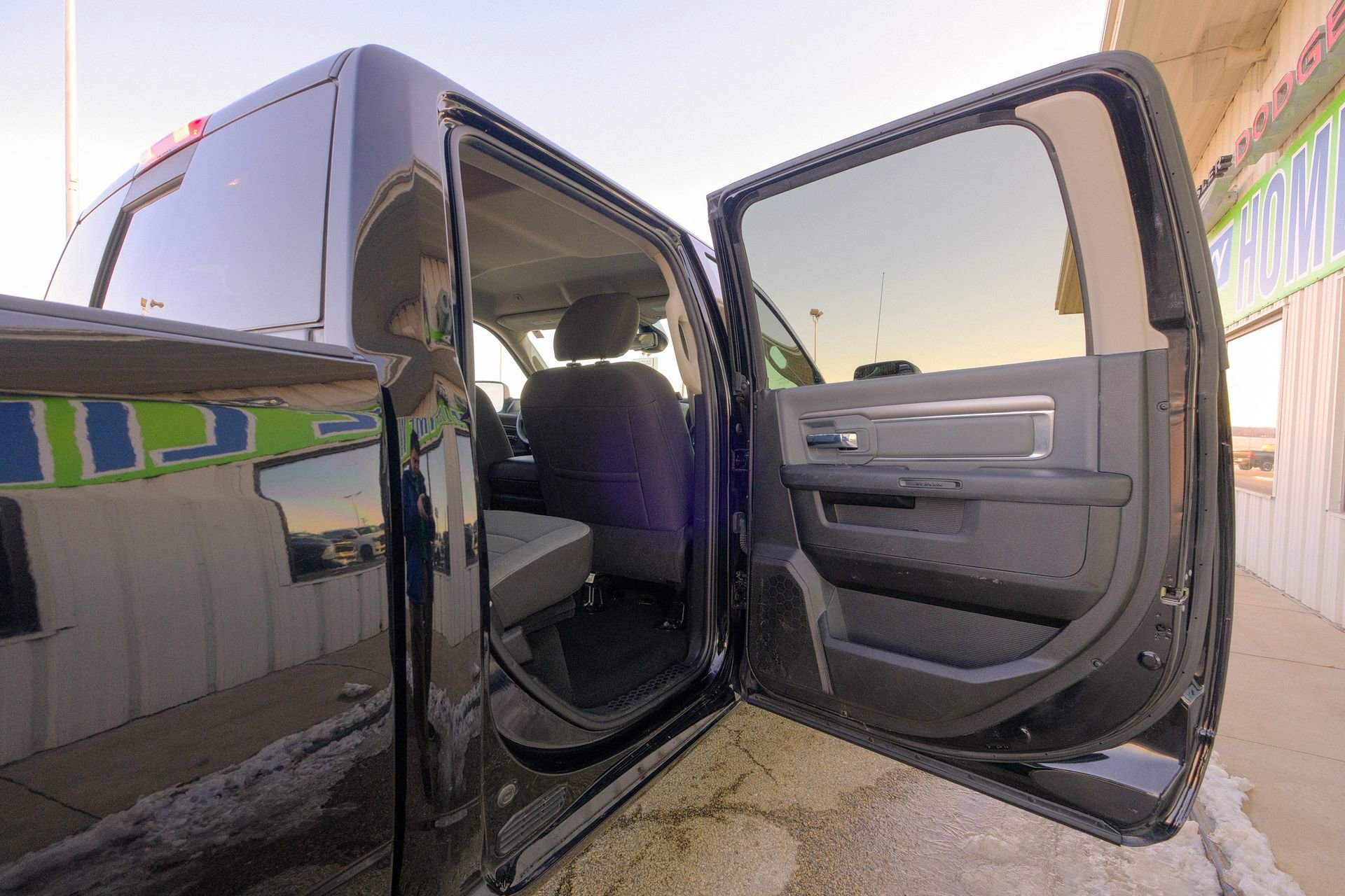 Used 2023 RAM 1500 Classic SLT w/ Trailer & Traction Group image 18