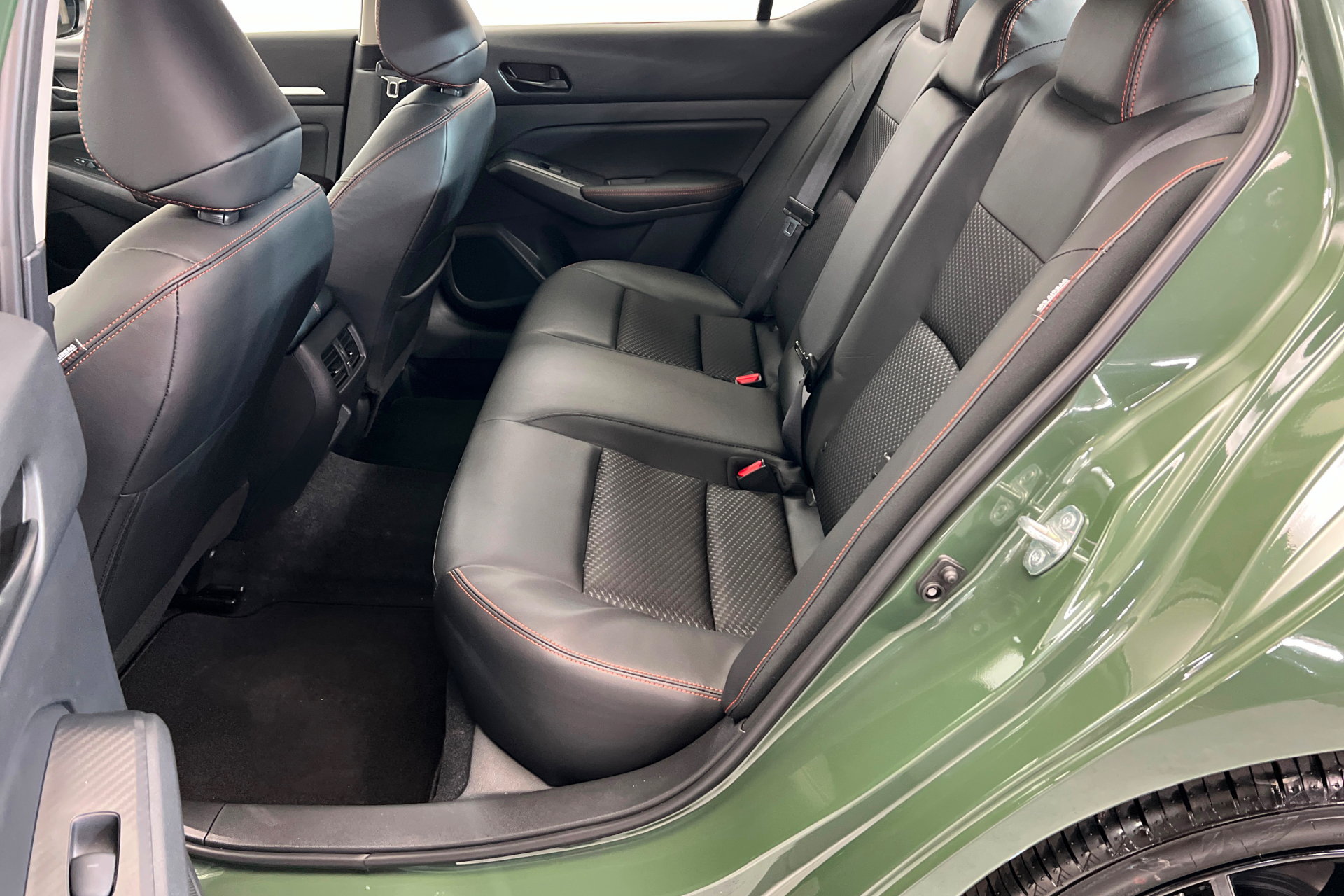 New 2026 Nissan Altima 2.5 SR w/ SR Midnight Edition Package FWD image 21