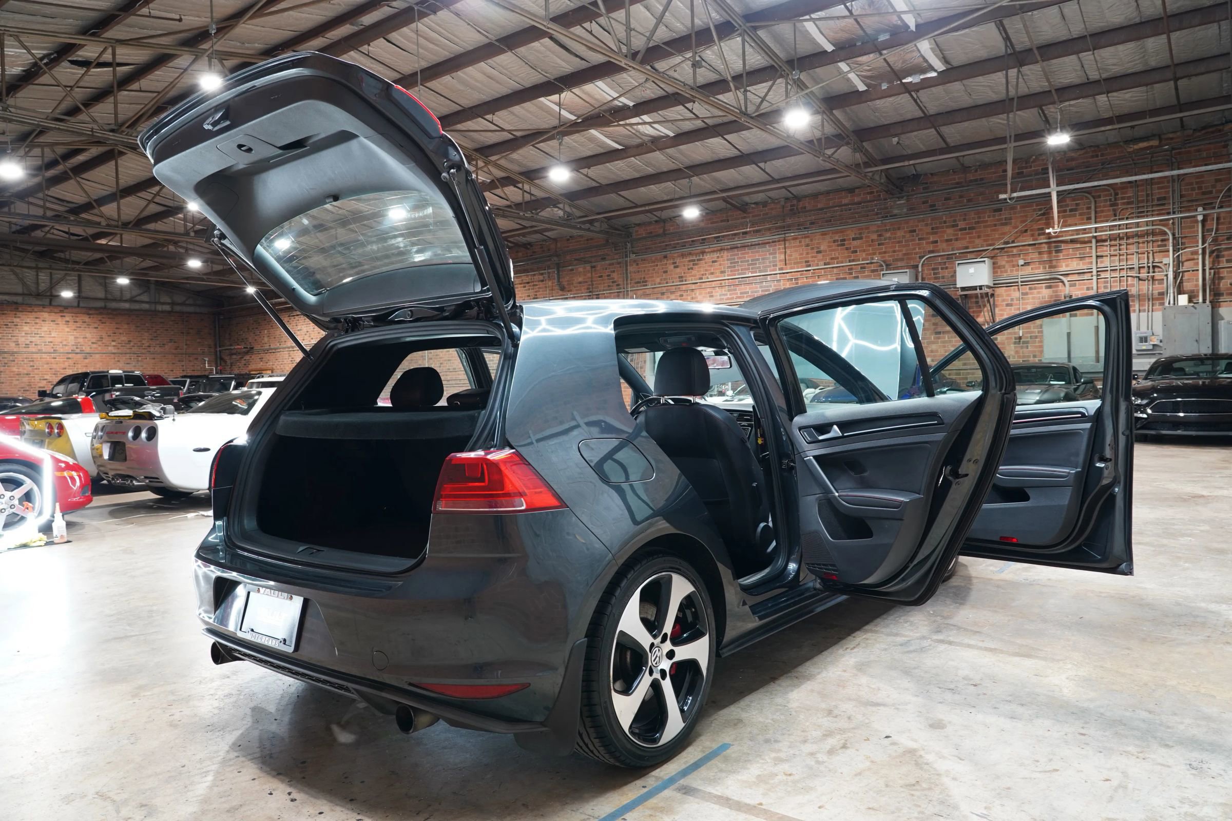 Used 2015 Volkswagen GTI Autobahn w/ Lighting Package (SEL) FWD image 27