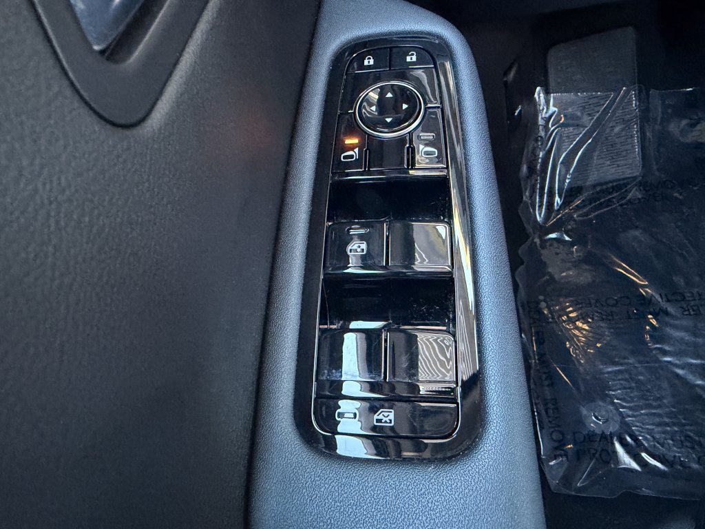 Used 2026 Nissan Leaf SV+ w/ Floor Mat Package (SV+) FWD image 29