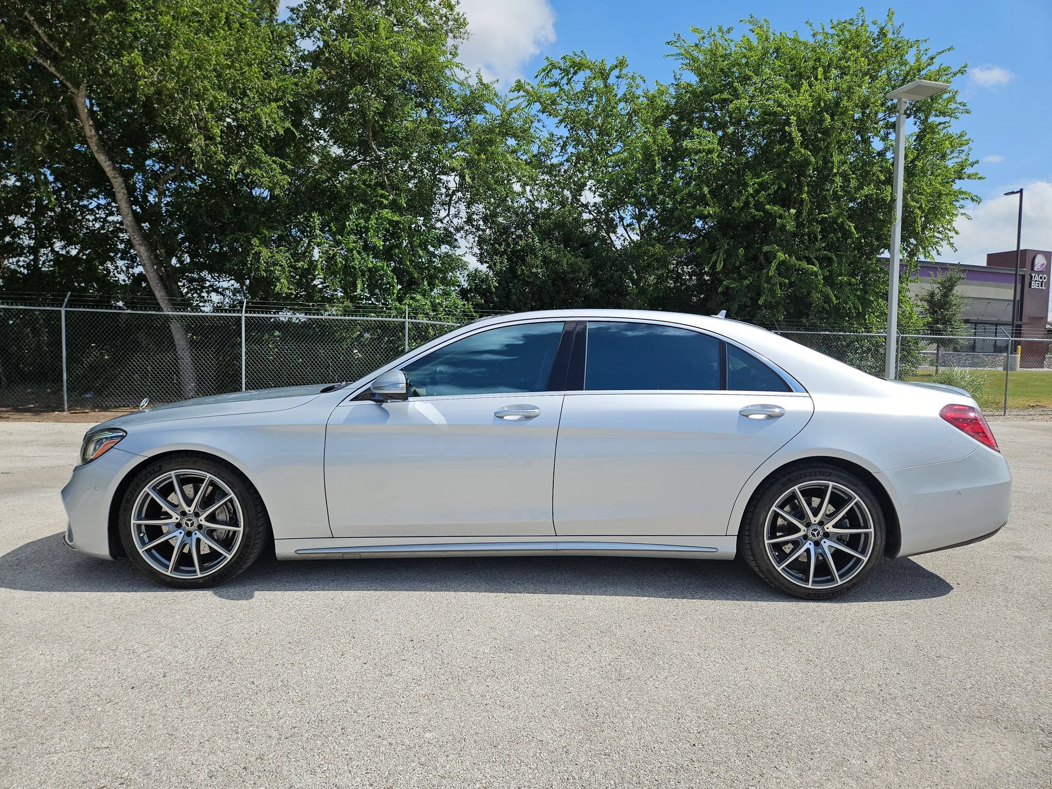 Used 2019 Mercedes-Benz S 450 Sedan image 6