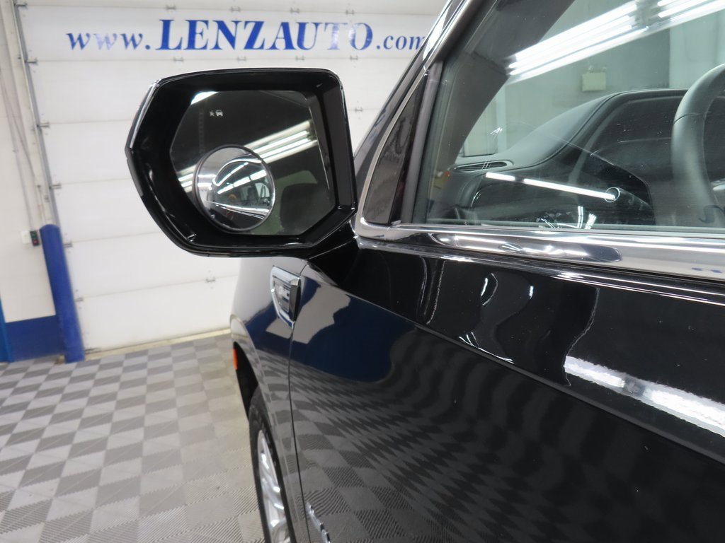 Used 2023 GMC Yukon SLE image 59