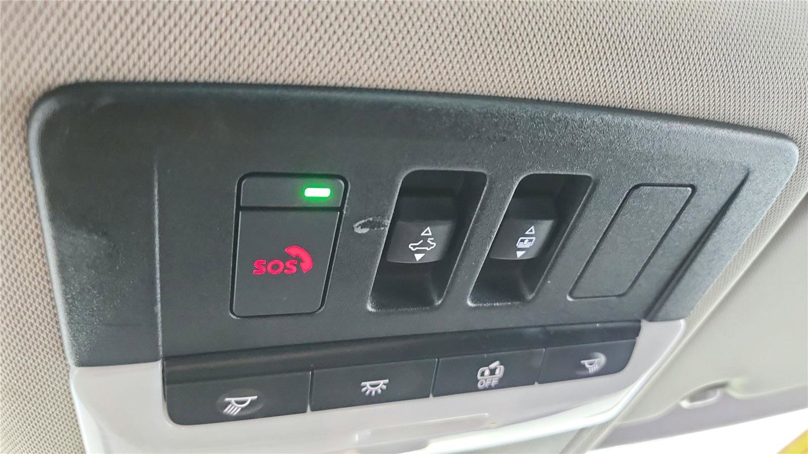 Used 2022 Nissan Rogue SV w/ SV Premium Package image 28