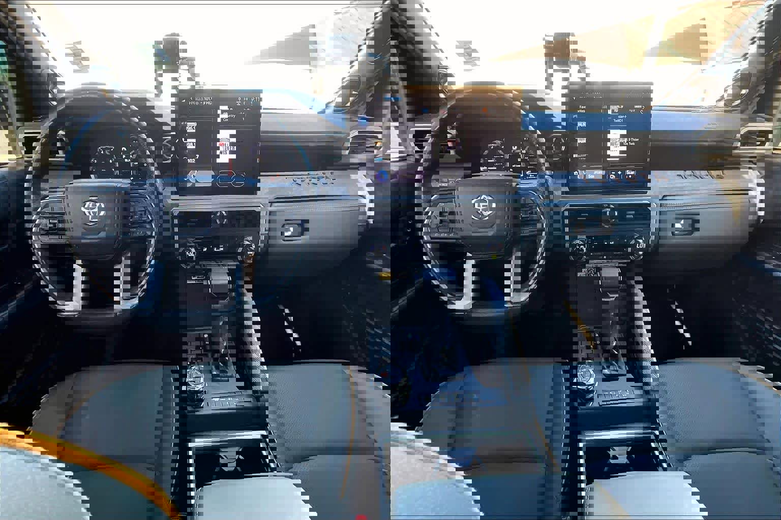 Used 2025 Toyota 4Runner Trailhunter image 14