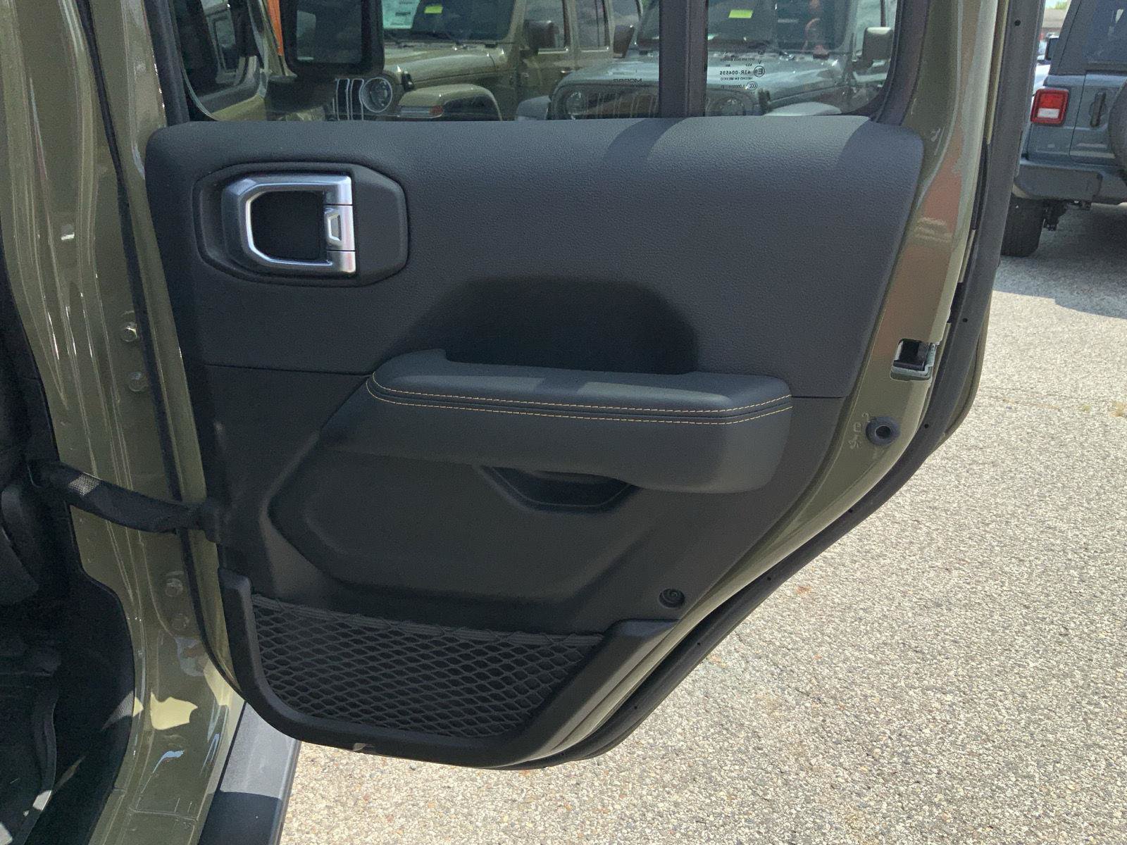 Used 2025 Jeep Wrangler Unlimited Rubicon 392 AWD/4WD image 54