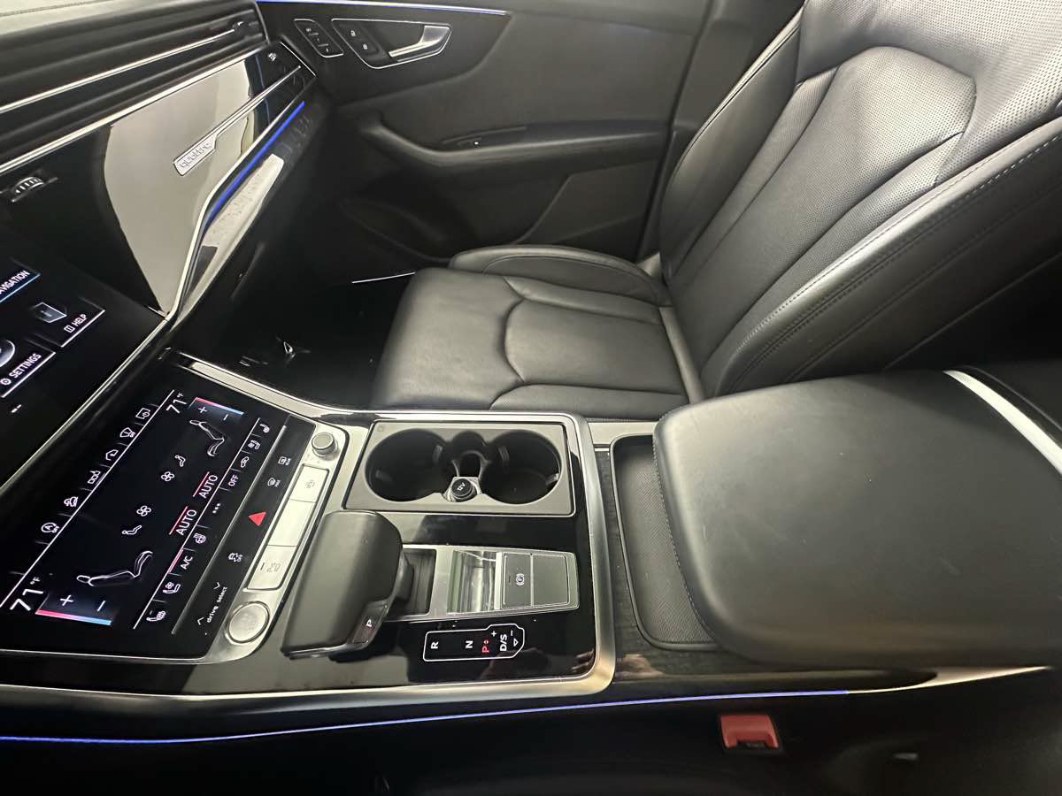 Used 2019 Audi Q8 Prestige AWD/4WD image 42