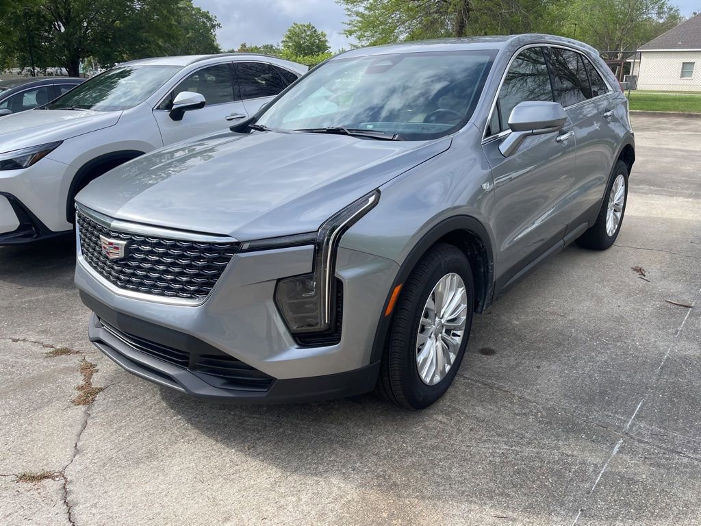 Used 2024 Cadillac XT4 Luxury w/ Cold Weather Package