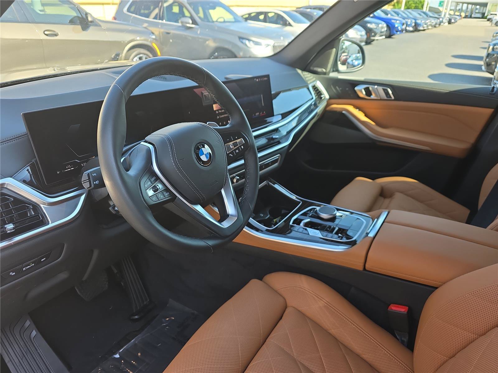 Used 2025 BMW X5 xDrive40i w/ Climate Comfort Package AWD/4WD image 14
