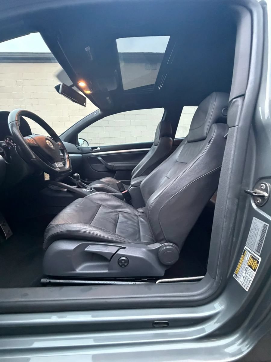 Used 2008 Volkswagen R32 AWD/4WD image 15