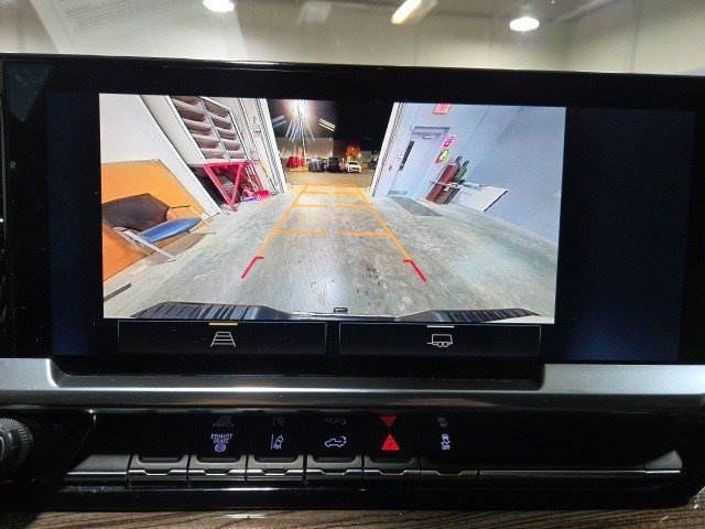 Used 2024 Chevrolet Silverado 3500 LT image 18