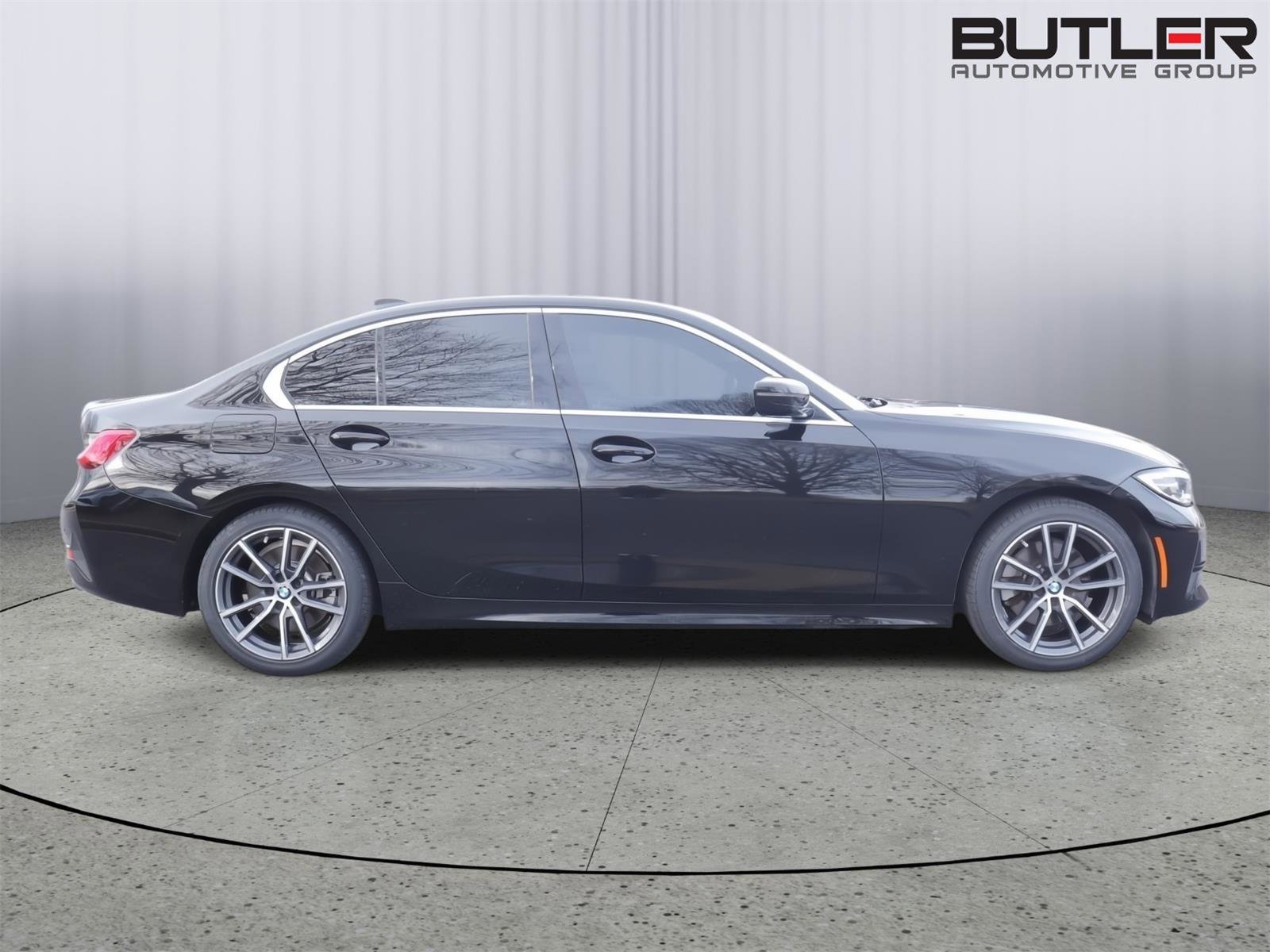Used 2019 BMW 330i Sedan w/ Premium Package image 8