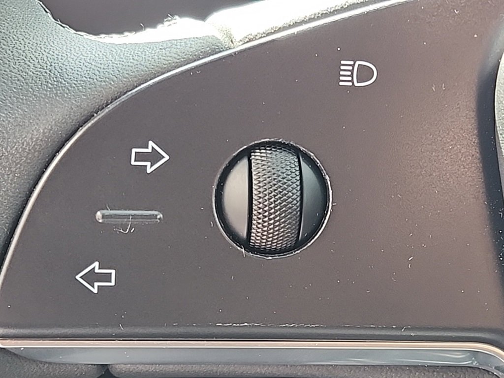 Used 2024 Tesla Model X image 38