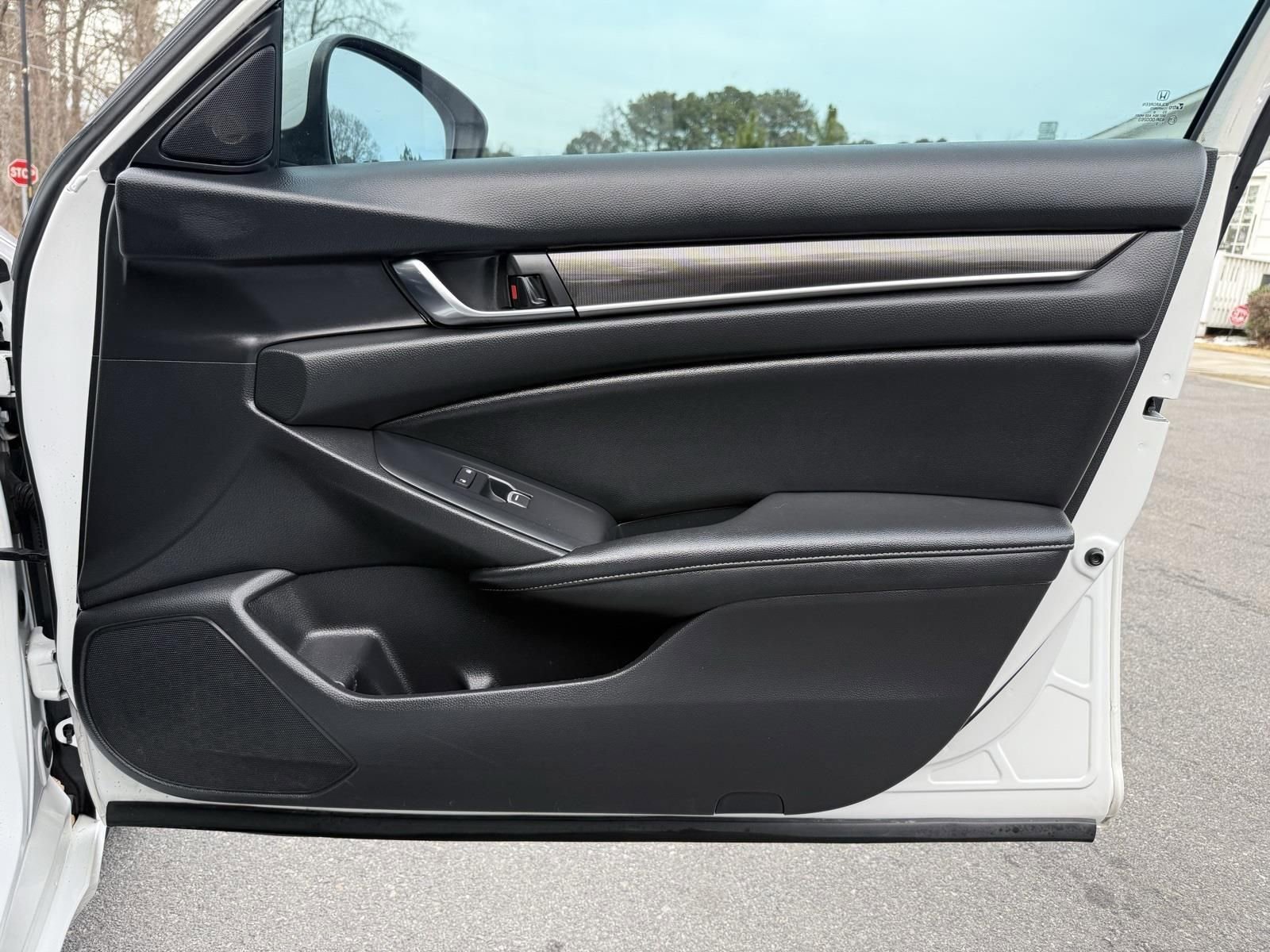 Used 2019 Honda Accord Sport image 19