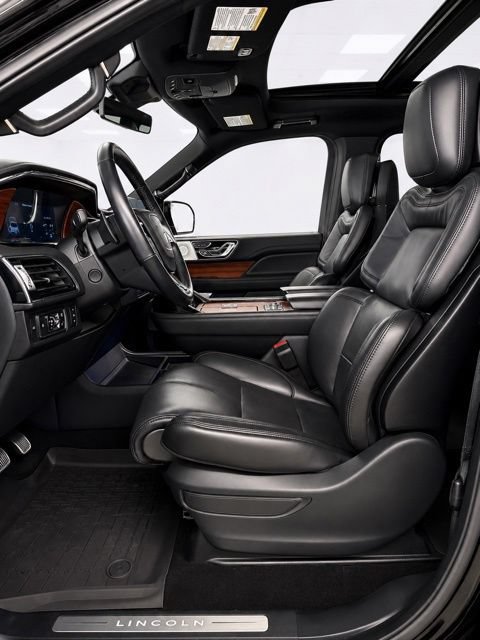 Used 2022 Lincoln Navigator L Reserve AWD/4WD image 13