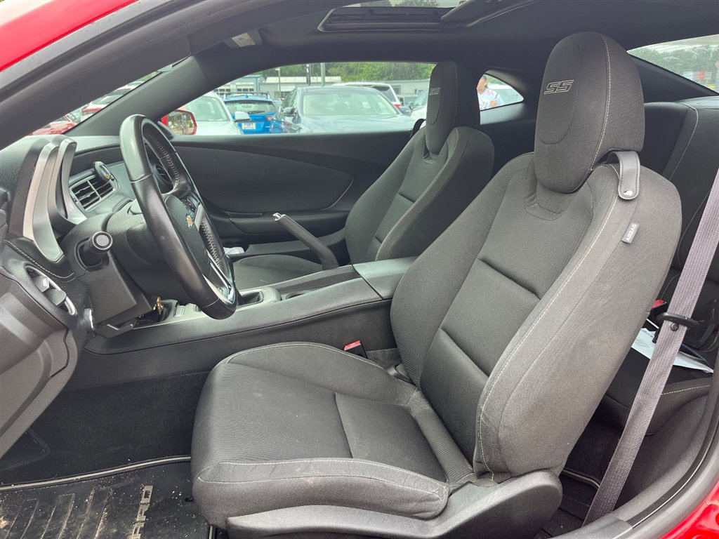Used 2015 Chevrolet Camaro SS w/ RS Package RWD image 6