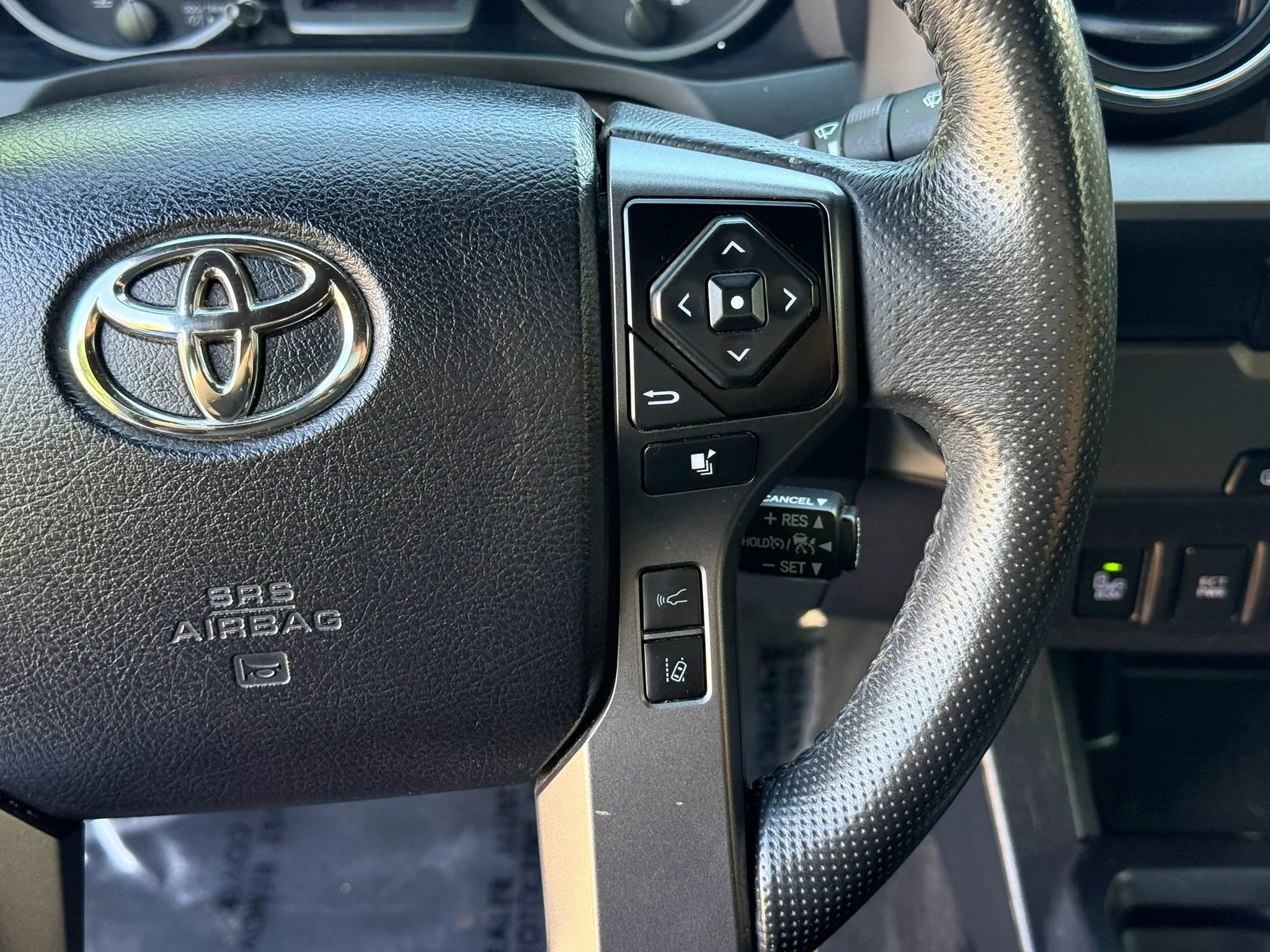 Used 2021 Toyota Tacoma TRD Sport w/ Technology Package image 26