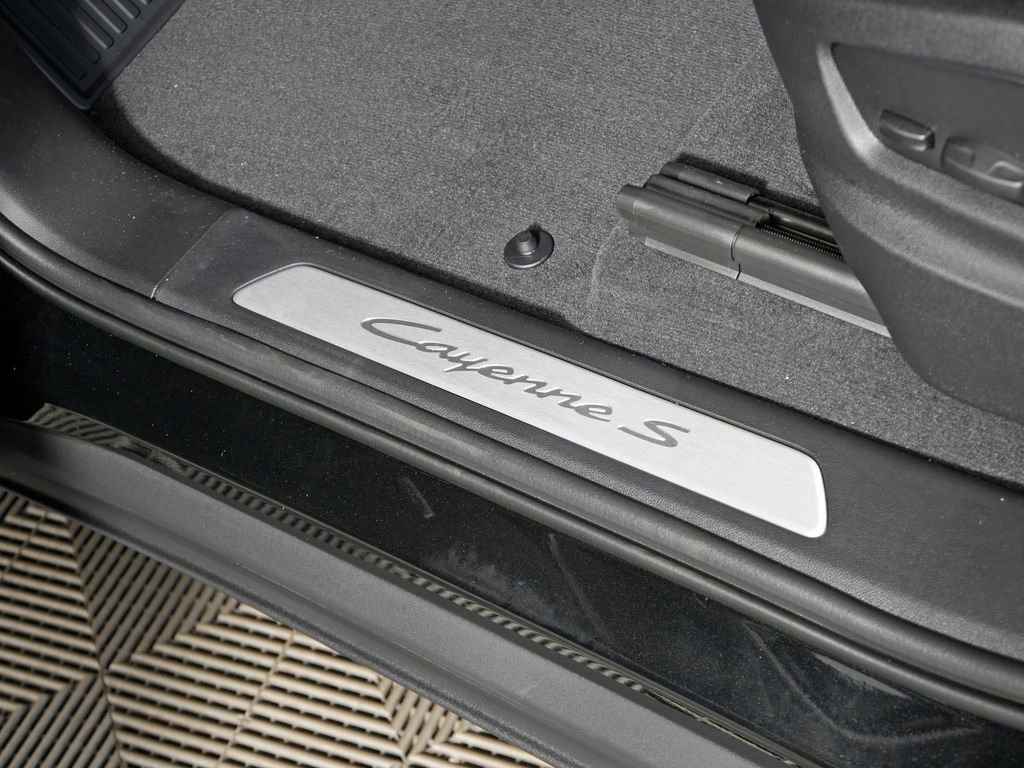 New 2026 Porsche Cayenne S AWD/4WD image 17