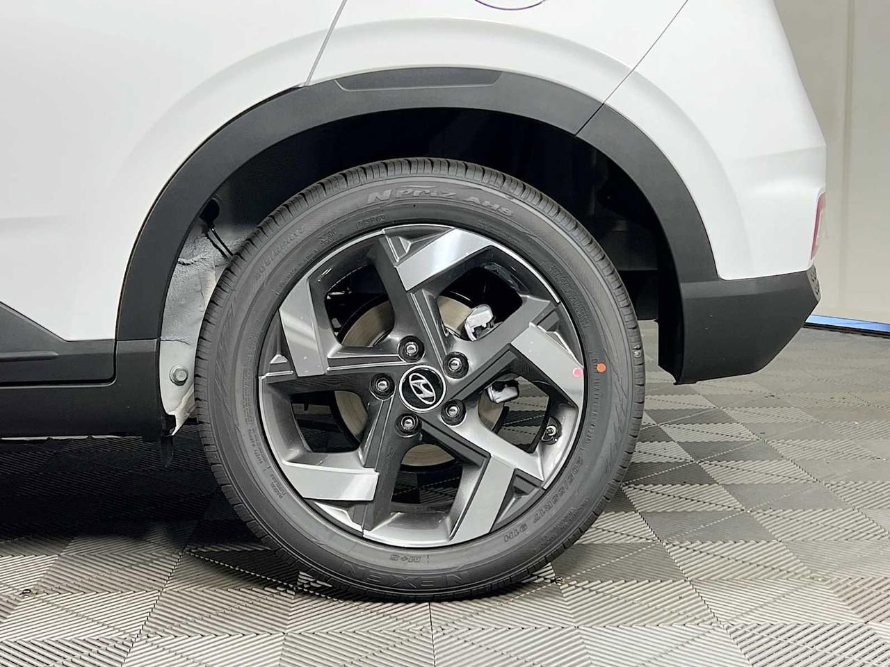 New 2025 Hyundai Venue SEL image 19