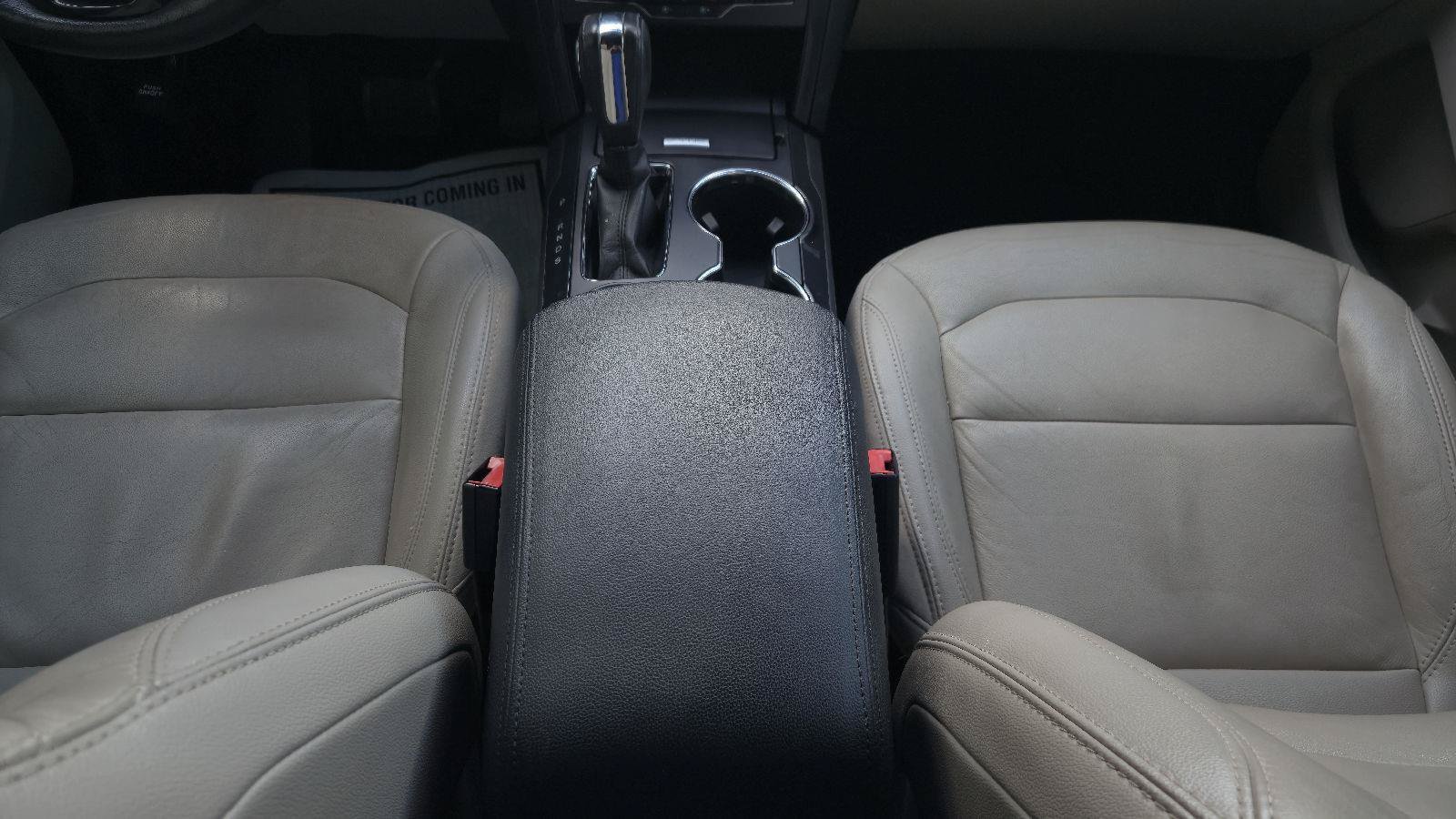 Used 2018 Ford Explorer XLT w/ Equipment Group 202A FWD image 19