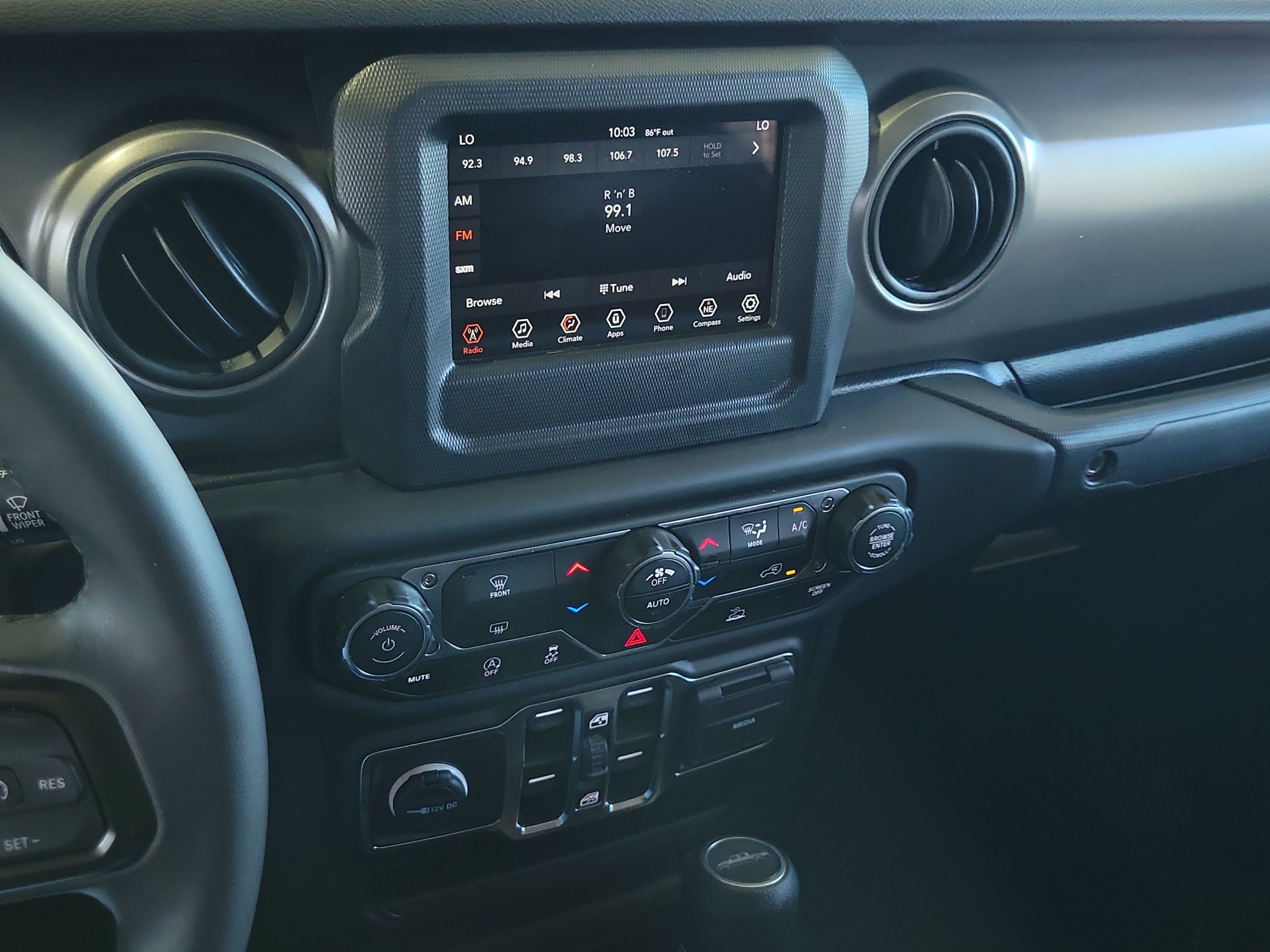 Certified 2023 Jeep Gladiator Sport AWD/4WD image 26