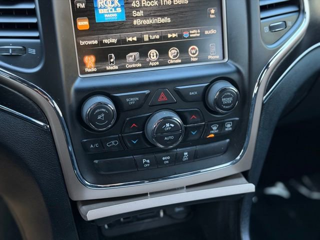 Used 2015 Jeep Grand Cherokee Limited w/ Trailer Tow Group IV image 26