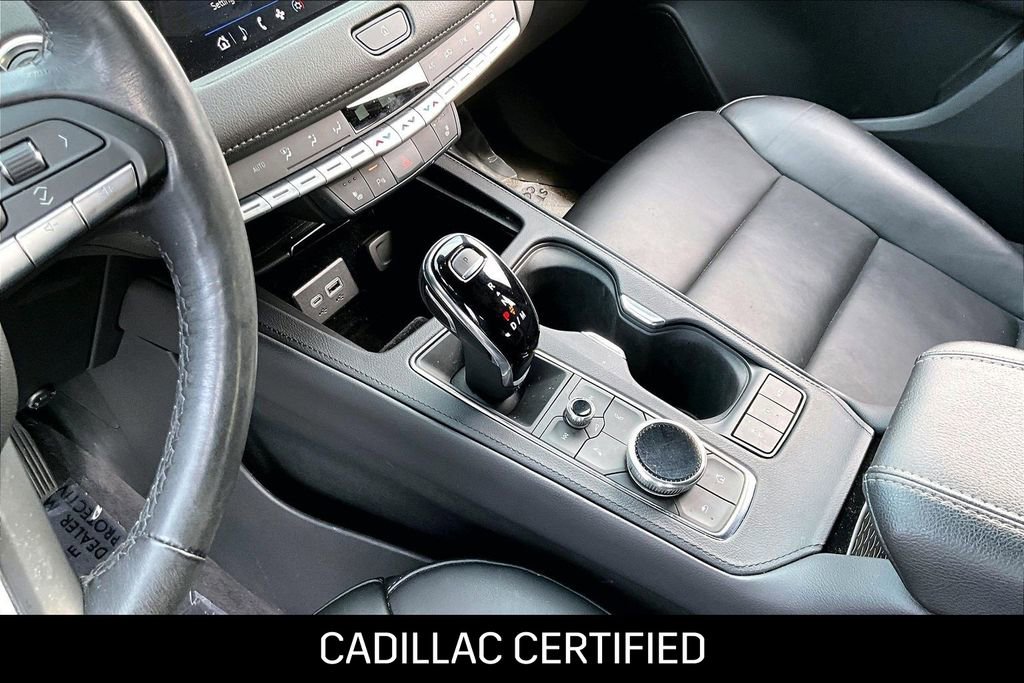 Certified 2023 Cadillac XT4 Luxury w/ Cold Weather Package image 15