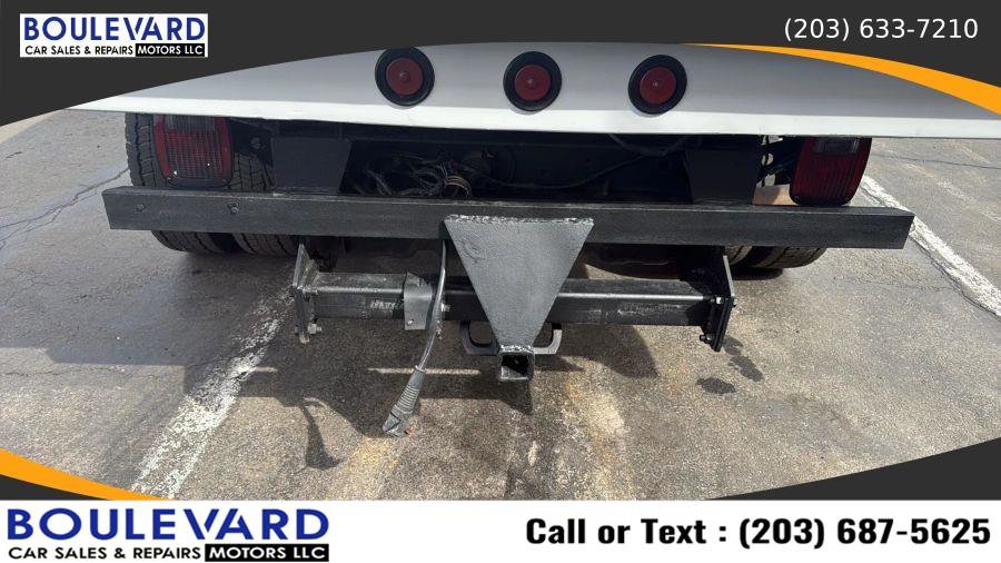 Used 2015 Ford F550 4x4 Regular Cab Super Duty image 12