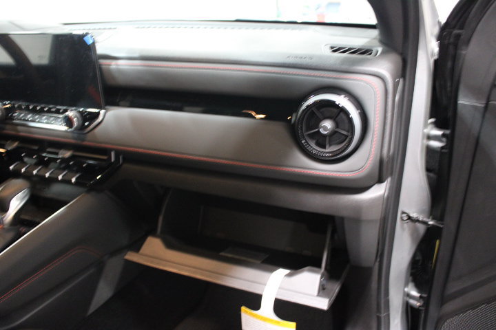 New 2026 Chevrolet Colorado Z71 w/ Technology Package AWD/4WD image 28